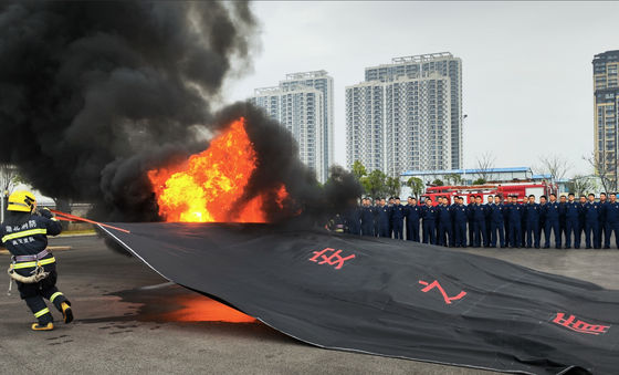 Gray EV Car Fire Blanket with 550℃/1000℃ Thermal Resistance for Oxygen Deprivation Fire Control