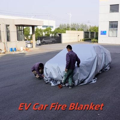 EV Car Fire Blanket Gray 550℃ Thermal Resistance for Sedan SUV
